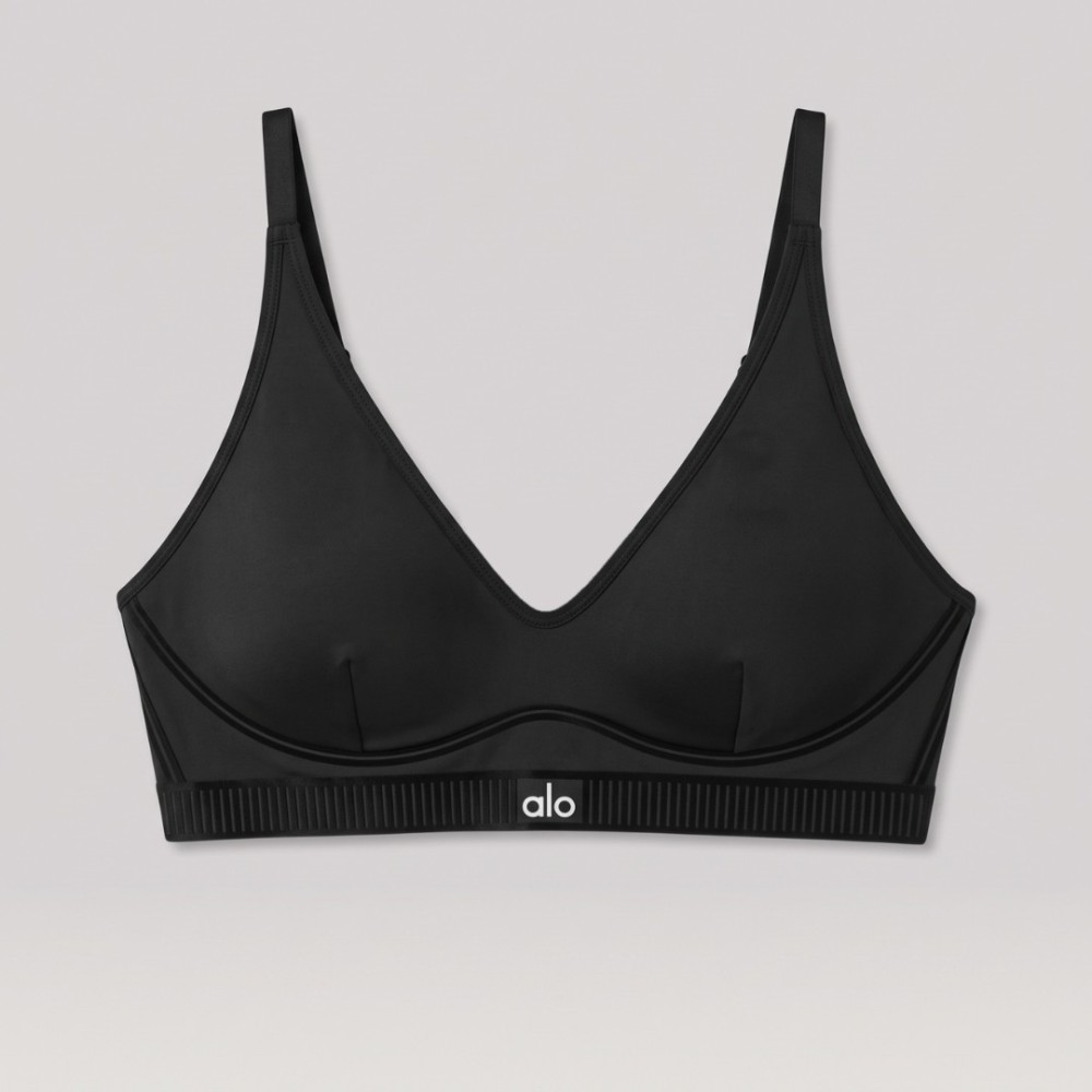 Yoga Airlift High-Waist 7/8 Line Up Set in Black Yoga Airlift High-Waist 7/8 Line Up Set in Black