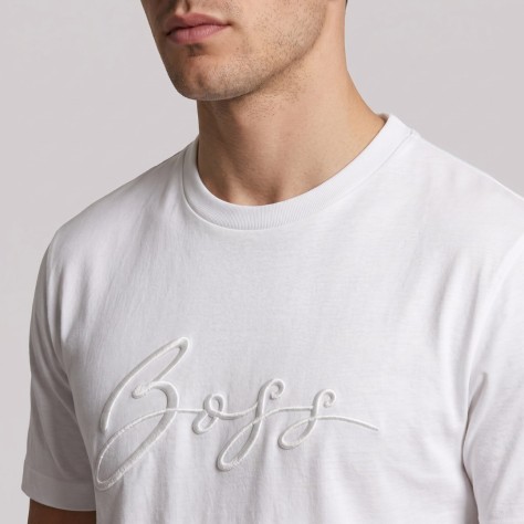 Normal-Fit Embroidered White T-Shirt Normal-Fit Embroidered White T-Shirt