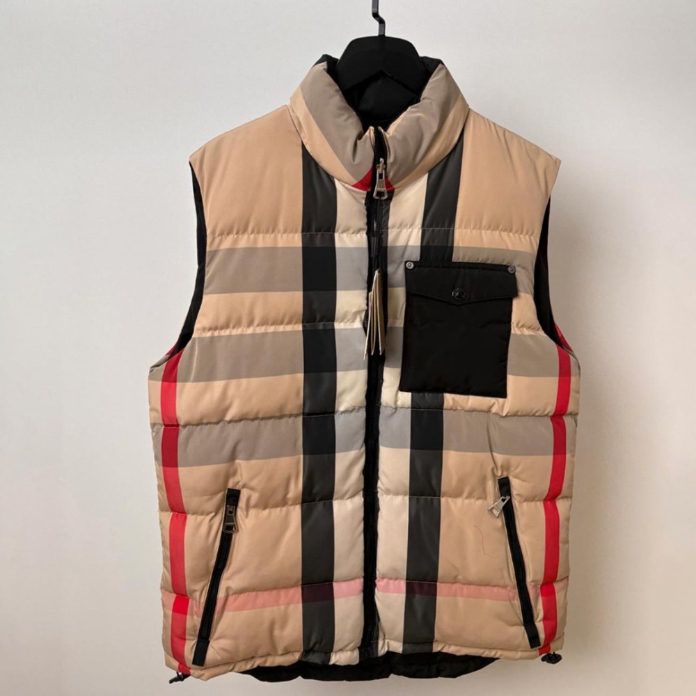 Елек Burberry Елек Burberry