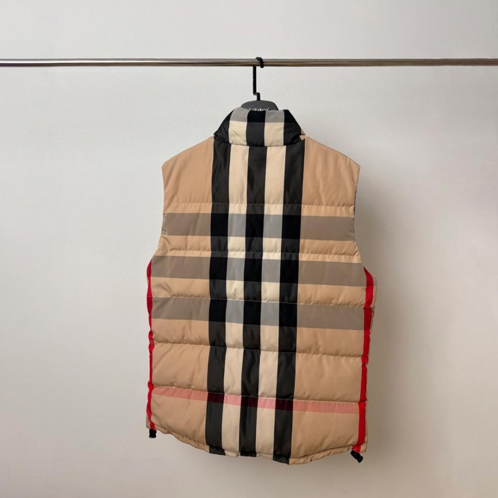 Елек Burberry Елек Burberry