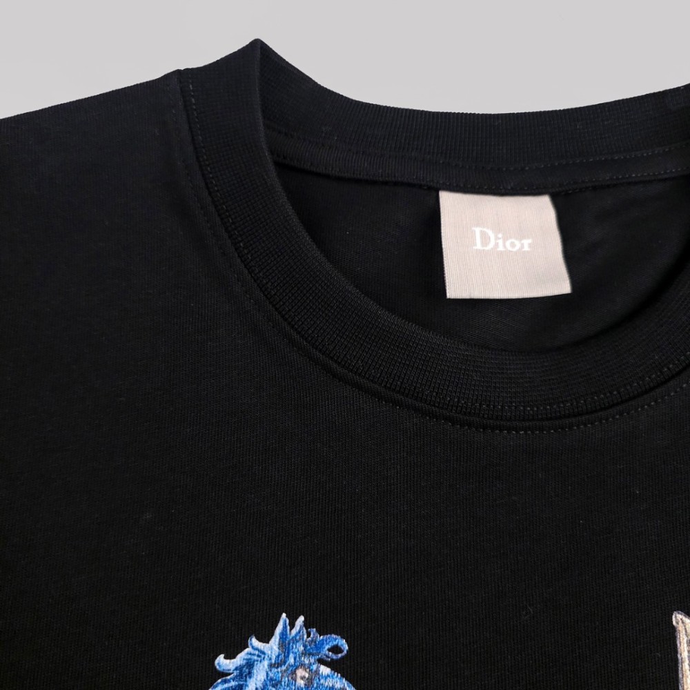 Blason Print - Relaxed Fit Black Blason Print - Relaxed Fit Black