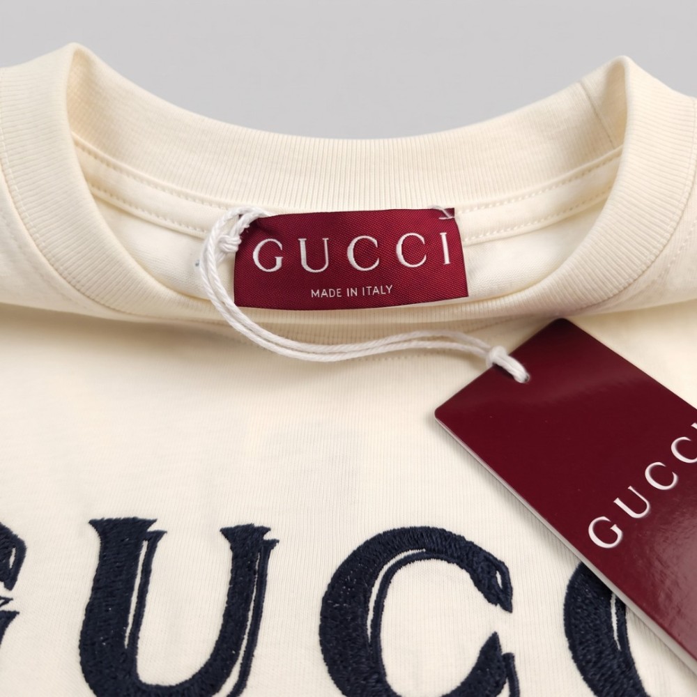 Cotton Crewneck with Embroidered Logo T-Shirt Beige Cotton Crewneck with Embroidered Logo T-Shirt Beige
