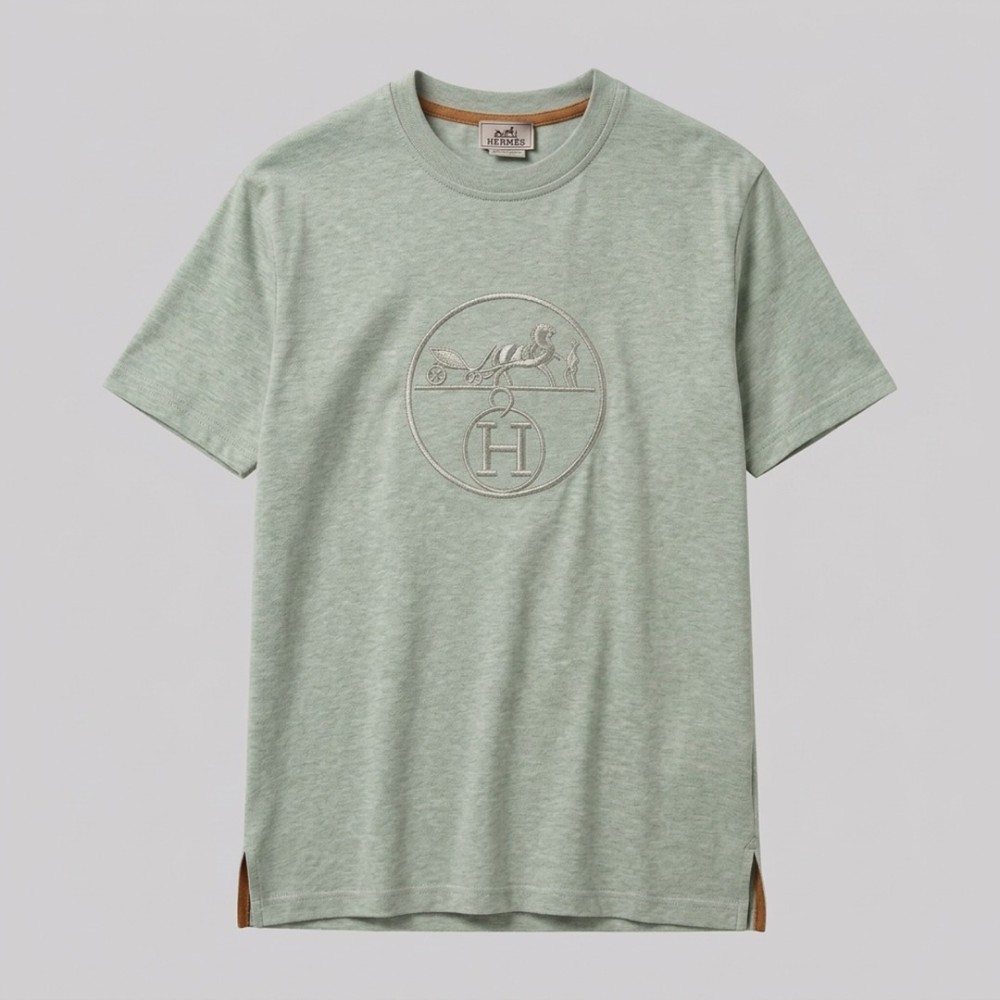Equestrian Carriage Embroidered T-Shirt in Sage Green Equestrian Carriage Embroidered T-Shirt in Sage Green