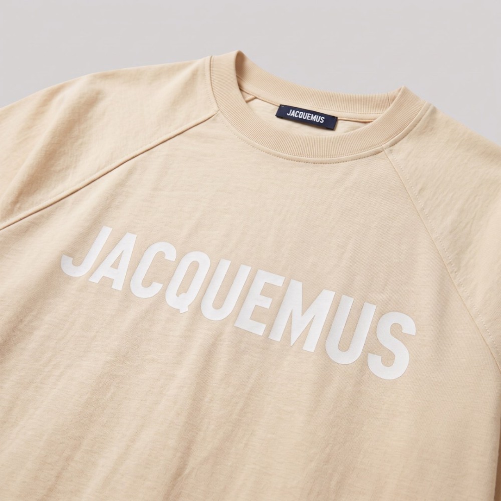 Le T-shirt Typo logo-print in Ecru