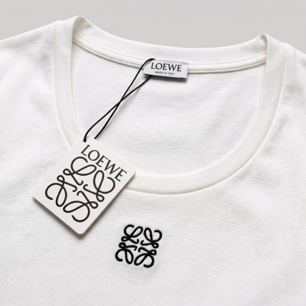 Women Anagram Embroidered Scoop-Neck T-Shirt Women Anagram Embroidered Scoop-Neck T-Shirt