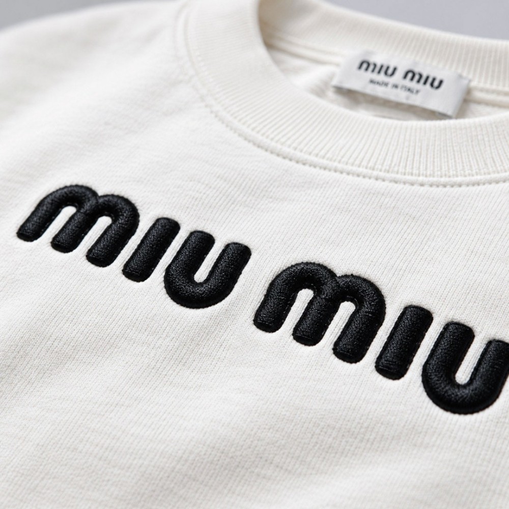 Signature Embroidered White Crewneck Sweatshirt Signature Embroidered White Crewneck Sweatshirt