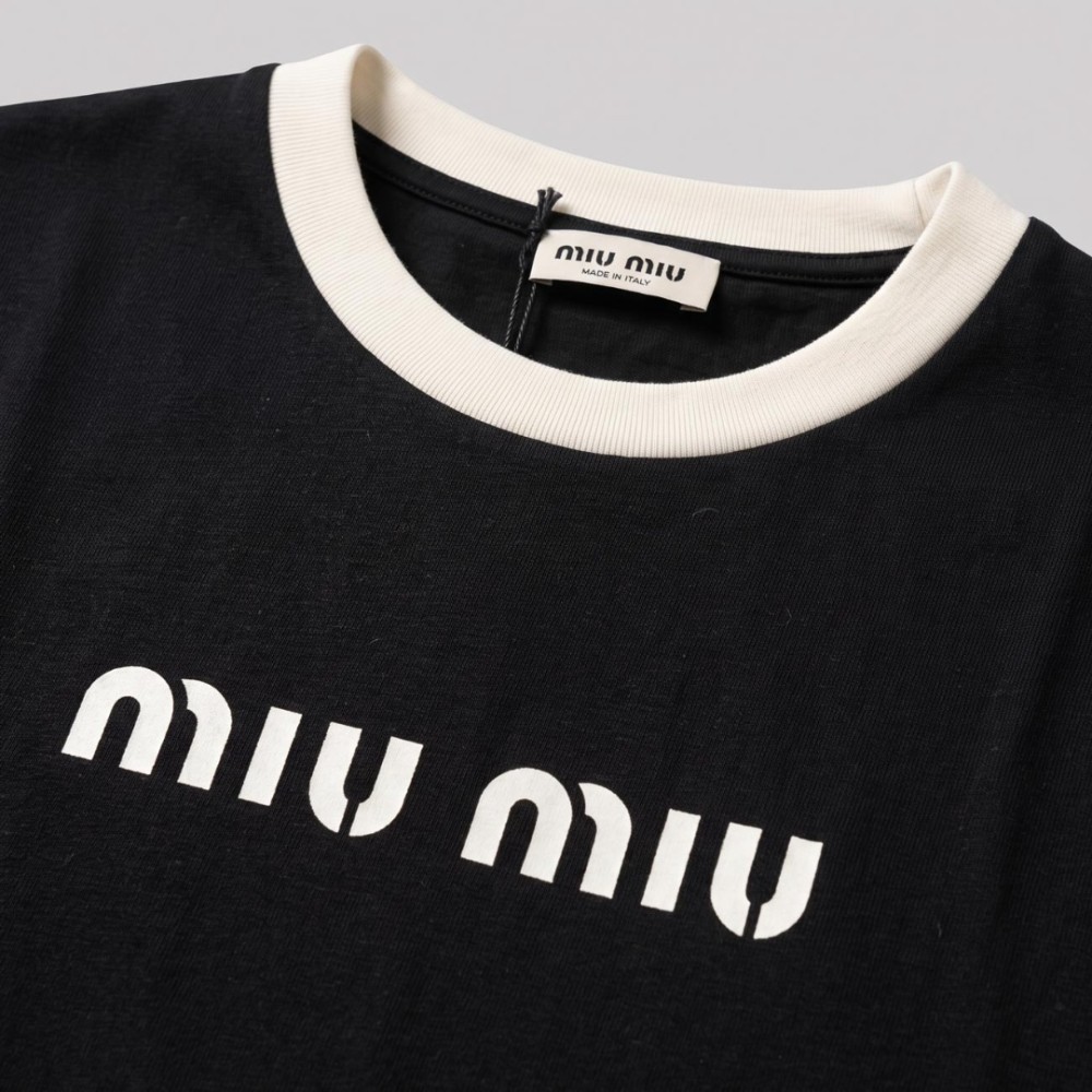 Signature Contrast Ringer T-Shirt Black and White Logo Tee Signature Contrast Ringer T-Shirt Black and White Logo Tee