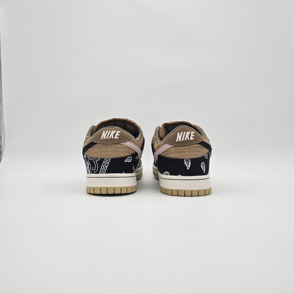 Nike SB Dunk Low Travis Scott