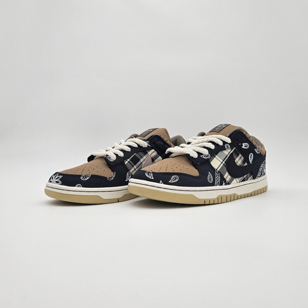 Nike SB Dunk Low Travis Scott