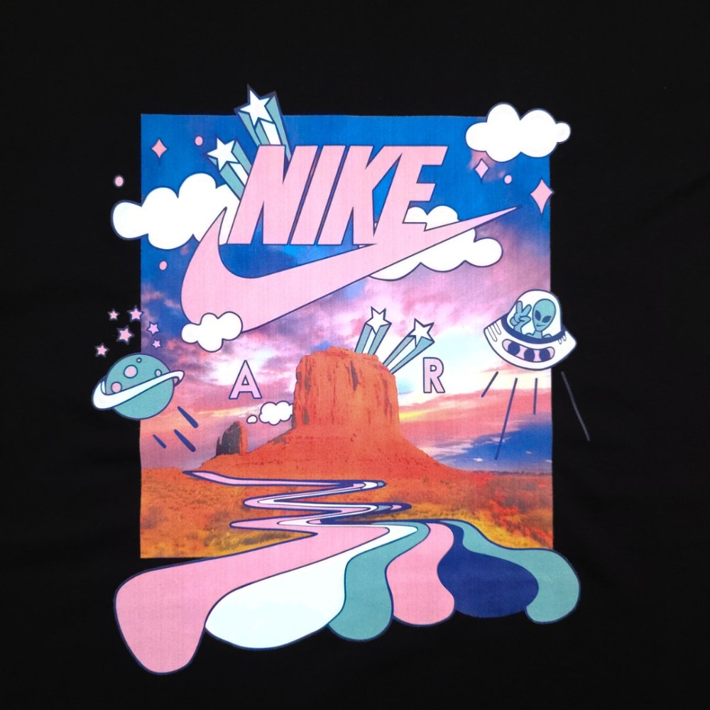Мъжка тениска Nike NSW Black Light Мъжка тениска Nike NSW Black Light