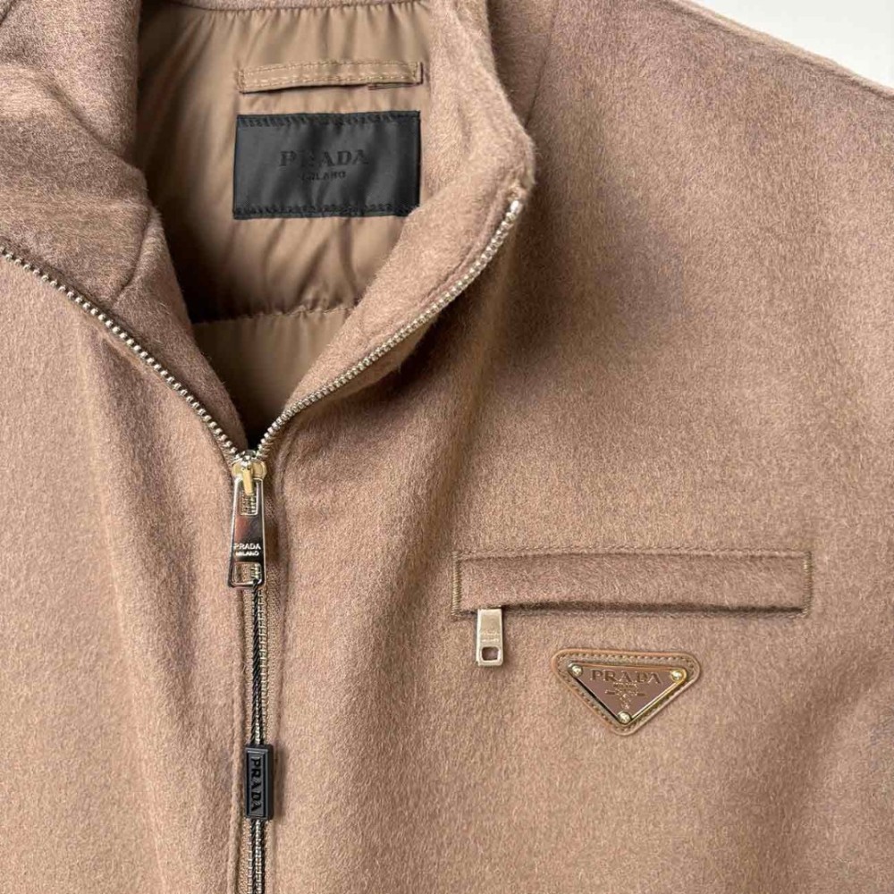 Елек Prada Елек Prada