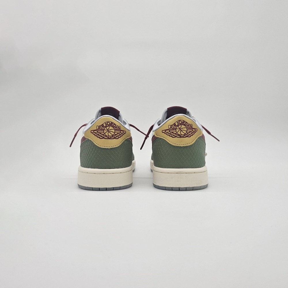 Air Jordan 1 Retro Low